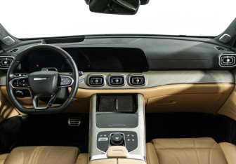 Подержанный автомобиль Jaecoo J8 2024 года (13 фото)