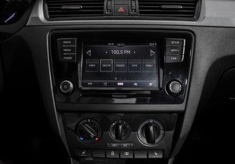 Подержанный автомобиль Skoda Rapid Liftback 2019 года (14 фото)