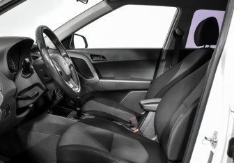 Подержанный автомобиль Hyundai Creta 2018 года (12 фото)