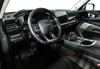 Подержанный автомобиль Haval H3 2024 года (12 фото)