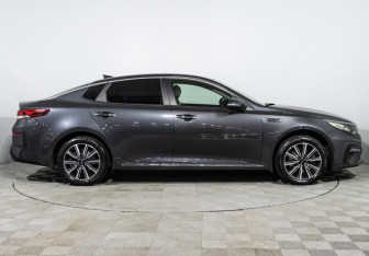 Подержанный автомобиль Kia Optima Sedan 2018 года (4 фото)