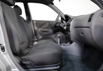 Подержанный автомобиль Hyundai Accent Sedan 2007 года (16 фото)