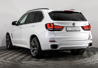 Подержанный автомобиль BMW X5 2015 года (8 фото)
