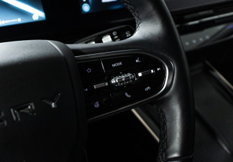 Подержанный автомобиль Omoda C5 2023 года (20 фото)