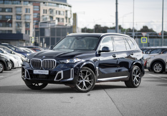 Подержанный автомобиль BMW X5 2024 года (2 фото)