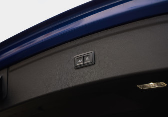 Подержанный автомобиль Audi Q5 2021 года (36 фото)