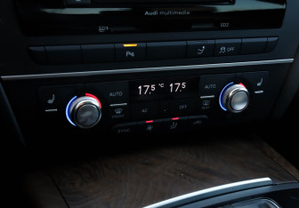 Подержанный автомобиль Audi A7 2012 года (20 фото)