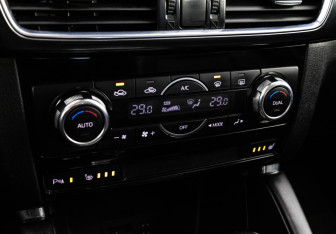 Подержанный автомобиль Mazda CX-5 2015 года (14 фото)