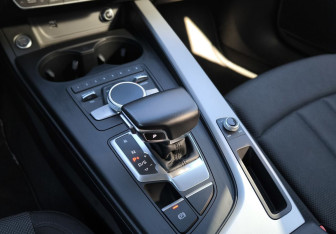 Подержанный автомобиль Audi A4 Wagon 2019 года (21 фото)