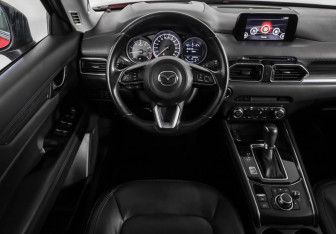 Подержанный автомобиль Mazda CX-5 2019 года (11 фото)