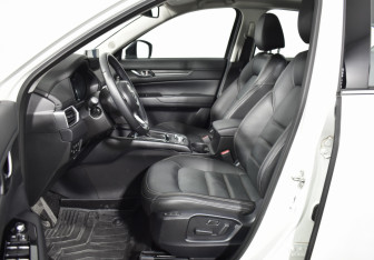 Подержанный автомобиль Mazda CX-5 2024 года (10 фото)