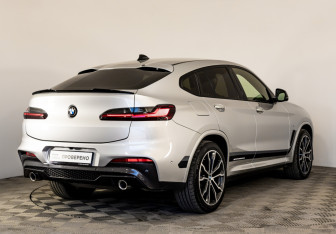 Подержанный автомобиль BMW X4 2019 года (5 фото)