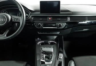 Подержанный автомобиль Audi A5 Coupe 2017 года (40 фото)
