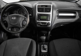 Подержанный автомобиль Kia Sportage 2009 года (14 фото)