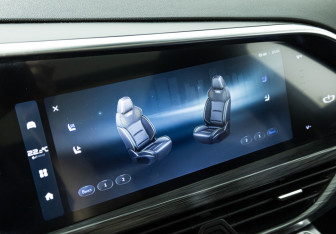 Подержанный автомобиль Geely Tugella 2023 года (17 фото)