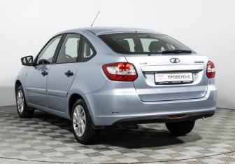 Подержанный автомобиль LADA (ВАЗ) Granta Liftback 2017 года (7 фото)