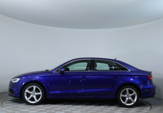 Подержанный автомобиль Audi A3 Sedan 2017 года (9 фото)
