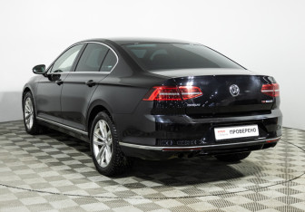 Подержанный автомобиль Volkswagen Passat Sedan 2016 года (7 фото)