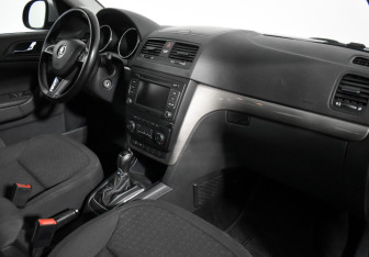Подержанный автомобиль Skoda Yeti 2014 года (14 фото)