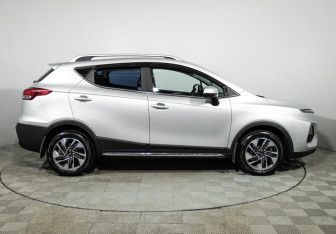 Подержанный автомобиль JAC JS3 2024 года (4 фото)