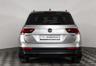 Подержанный автомобиль Volkswagen Tiguan 2020 года (6 фото)