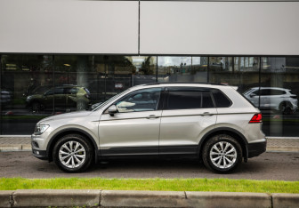 Подержанный автомобиль Volkswagen Tiguan 2019 года (9 фото)