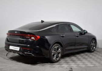 Подержанный автомобиль Kia K5 2020 года (5 фото)