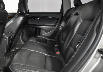 Подержанный автомобиль Volvo XC70 2008 года (11 фото)