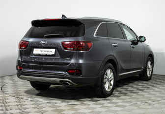 Подержанный автомобиль Kia Sorento 2019 года (5 фото)