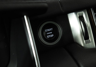 Подержанный автомобиль Land Rover Range Rover 2017 года (18 фото)