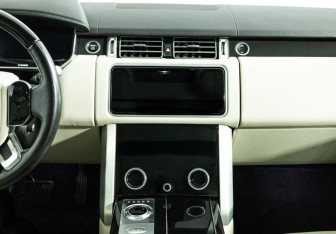 Подержанный автомобиль Land Rover Range Rover 2018 года (14 фото)