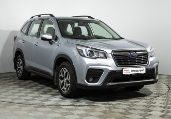 Подержанный автомобиль Subaru Forester Suv 2019 года (3 фото)