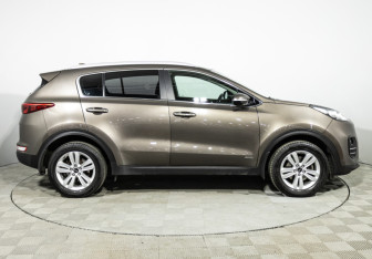Подержанный автомобиль Kia Sportage 2018 года (4 фото)