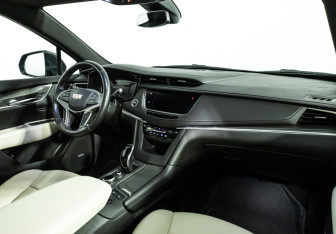 Подержанный автомобиль Cadillac XT5 2020 года (9 фото)