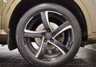 Подержанный автомобиль Audi Q3 2011 года (9 фото)