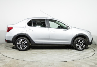 Подержанный автомобиль Renault Logan Sedan 2021 года (4 фото)