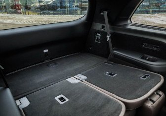 Подержанный автомобиль LiXiang L9 2024 года (35 фото)