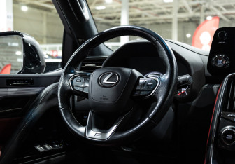 Подержанный автомобиль Lexus LX 2022 года (22 фото)