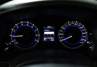 Подержанный автомобиль Infiniti QX50 2016 года (12 фото)