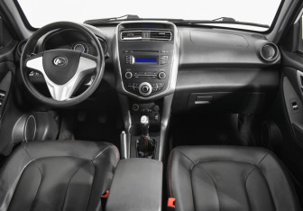 Подержанный автомобиль Lifan X60 2017 года (13 фото)