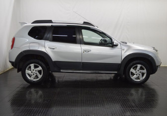 Подержанный автомобиль Renault Duster 2012 года (4 фото)