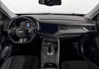 Подержанный автомобиль Haval F7 2019 года (16 фото)