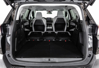 Подержанный автомобиль Peugeot 5008 Suv 2020 года (28 фото)