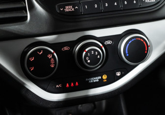 Подержанный автомобиль Kia Picanto 2011 года (15 фото)