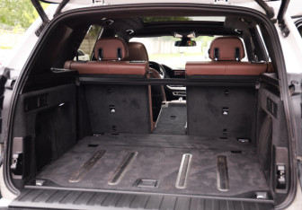 Подержанный автомобиль BMW X5 2021 года (38 фото)