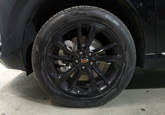 Новый Hongqi HS3 2025 (7 фото)