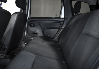 Подержанный автомобиль Renault Duster 2014 года (10 фото)