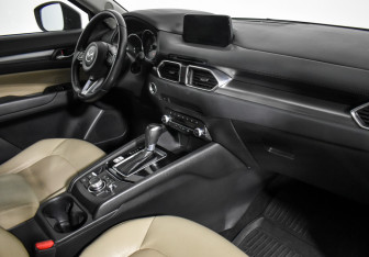 Подержанный автомобиль Mazda CX-5 2019 года (14 фото)