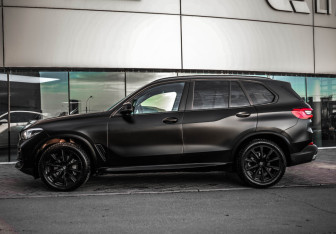 Подержанный автомобиль BMW X5 2019 года (8 фото)