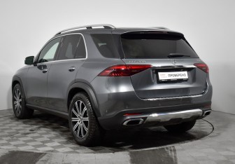 Подержанный автомобиль Mercedes-Benz GLE 2024 года (7 фото)